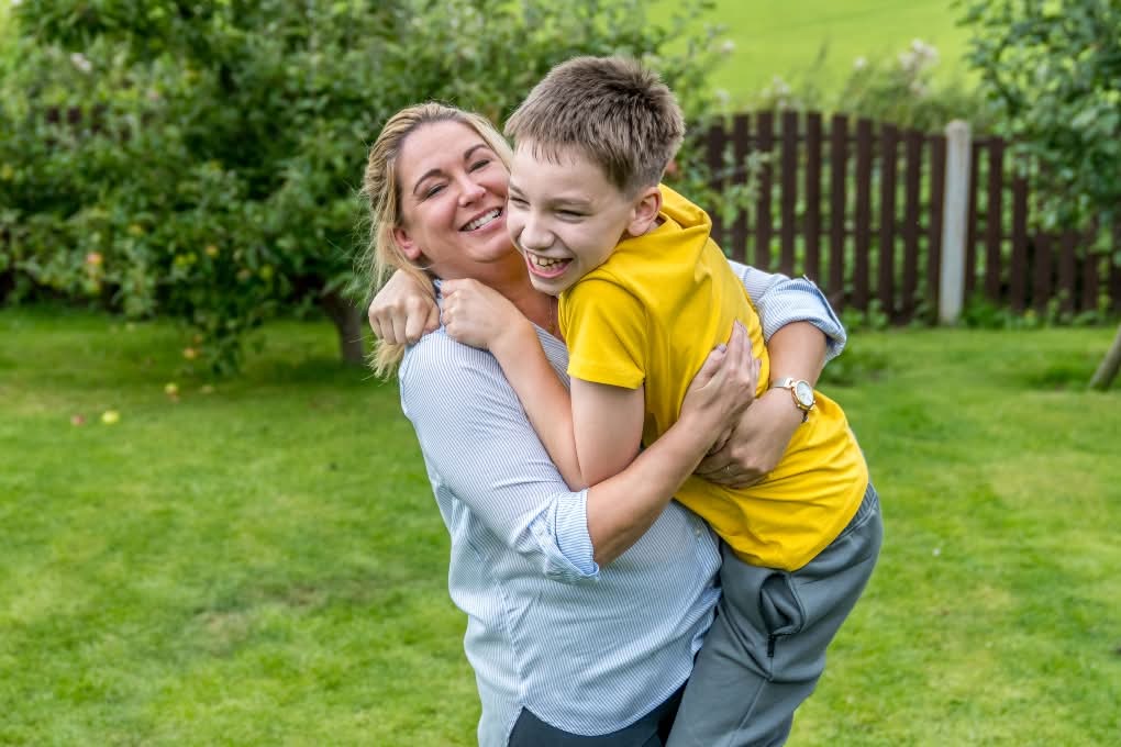 Zach and his mum medical negligence image
